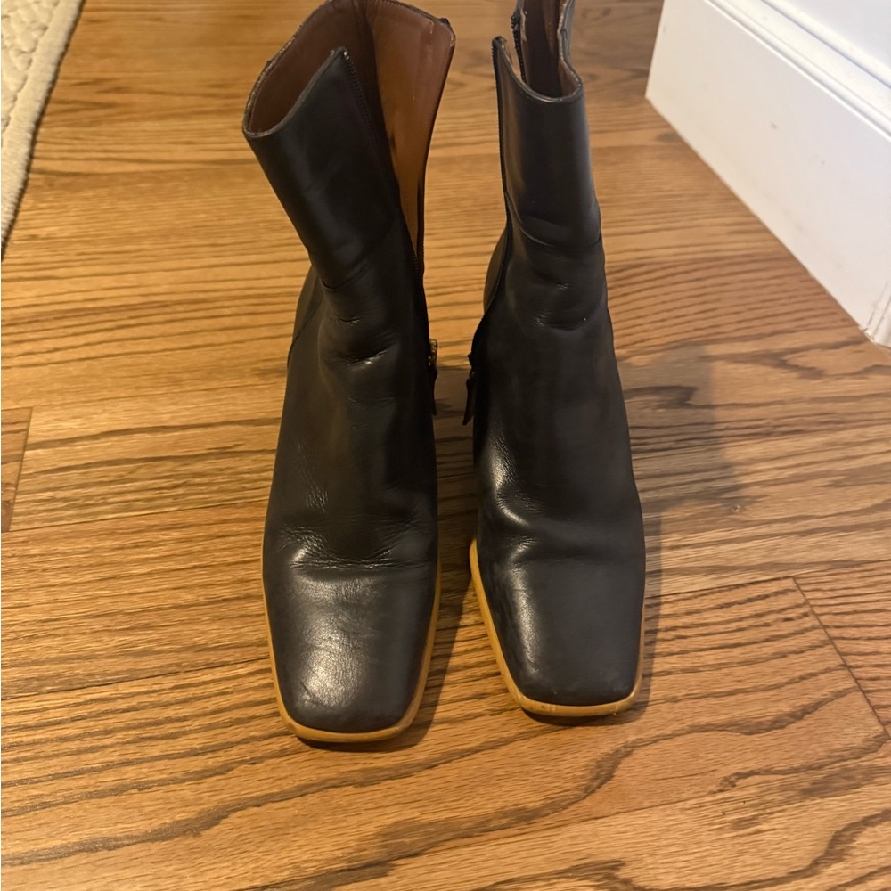 ALOHAS Black Leather Ankle Boots